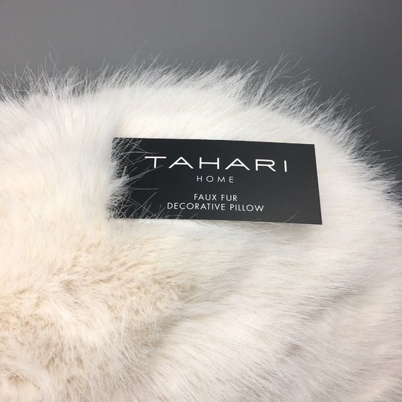 2 Tahari Faux Fur Accent Pillow Set White Sand 16" Round Holiday Christmas Decor - Picture 3 of 7